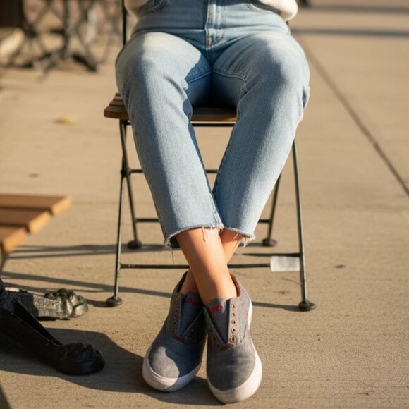 Polo Ralph Lauren Gray and Red Shoes - Size 11 - Picture 6 of 7